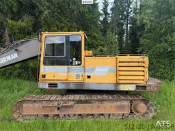 Volvo EC230B crawler excavator w/ digging bucket