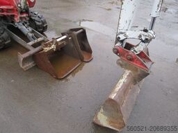 Takeuchi TB 014 - LEHNHOF MS01-Schnellwechsler + 3 Löffel