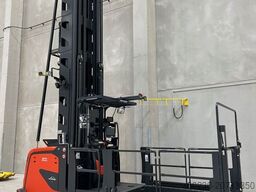 Linde Kommissionierer mit großer Plattform vor