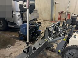 Somero S-485 Concrete Screed