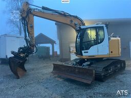 Liebherr R914 k STD excavator w/ rototilt, sanding bucket a