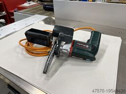 Device for cleaning die-cut sheets Device for cleaning die-cut sheets