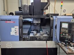 Doosan DNM 400 II