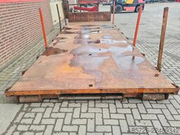  Container flat