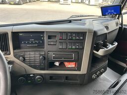 Volvo FM 370 Globetrotter / 839 dkm / 2 Tanks / Full ...