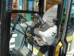 Caterpillar 301.8D mit POWERTILT