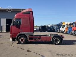 Volvo FH12-420 4x2 Sattelzugmaschine / Swiss-Vehicle