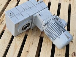 Lenze reductormotor 7,8 rpm 0,55kw 380V