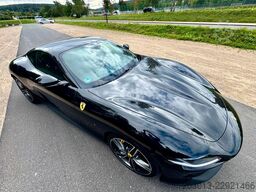 FERRARI Roma Coupe Schwarz