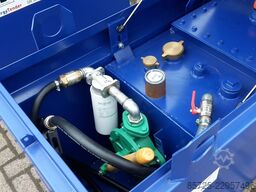  IBC tank met handpomp