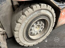 Toyota 8FBMT30 - TRIPLEX 5 m