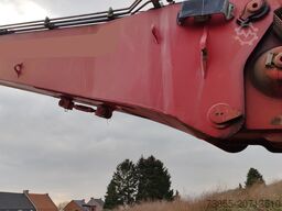 Liebherr R 954 B with long demolition boom (28m), standard boom and bucket