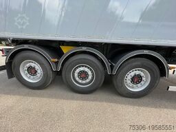 WIELTON Bulk Master 3-Achs-Kippsattelauflieger 47 cbm