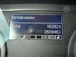 MAN TGX 26.440 Abrollkipper HYVA 20.60.S