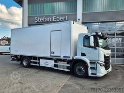Iveco AD190S40/FP Lamberet Mitsubishi LBW Tür AHK