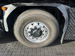 MAN TGS 35.520 OPEN LAADBAK MET EFFER iQ.1400 HP-9 ...