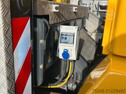 MERCEDES-BENZ Arocs/ Ruthmann T 330 / 33 m / Top Zustand