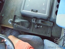 Volvo FL 8.180 + Manual + Dhollandia Lift