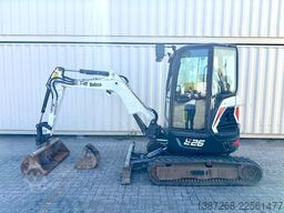 BOBCAT E26 / 2021 BJ / 2 x Löffel / 1.665 H