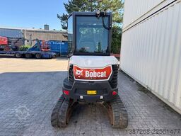 BOBCAT E26 / 2021 BJ / 2 x Löffel / 1.665 H