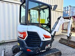 BOBCAT E26 / 2021 BJ / 2 x Löffel / 1.665 H