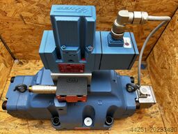 MOOG D665-5703 & D661-5623C