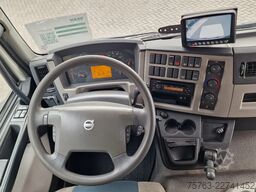 Volvo FL 250 4x2 - Box - Loadlift - A/C - Camera - Eu...