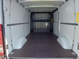IVECO Daily 35S14V / H1 Flachdach / AHK / Kamera