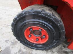 Linde H25D-02 Triplex-Freihub 4,7m + Seitenschieber