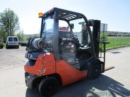 Toyota 06-8FG20F - GAS Triplex-FH 4,30m + Seitenschieber