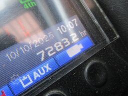 Takeuchi TB295W - POWERTILT + Schnellwechsler + 3 Löffel