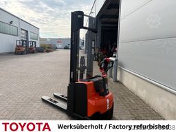 Toyota SWE 120 L / Akku neu!