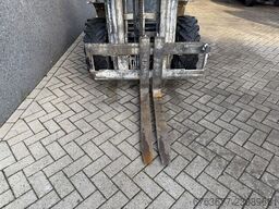 AUSA CH - 150 H Ruwterreinheftruck  Triplo 400 Freelift