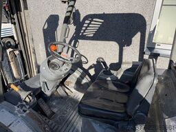 AUSA CH - 150 H Ruwterreinheftruck  Triplo 400 Freelift