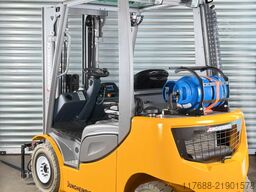 Jungheinrich TFG 430S - Service Neu - Triplex - VW Motor