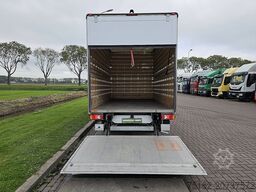 MERCEDES-BENZ SPRINTER 315 Bakwagen Laadklep!