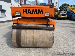 Hamm DV8.21 Tandemwalze Kantenschneider