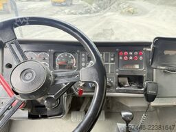 Caterpillar 775D