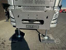 Volvo FH 500 8X4 RF-RT40G  FASSI F1450R.2.8 + JIB L82...