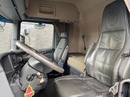 Scania R560 V8 8X2 TREKKER/BAKWAGEN + HIAB 477E-8 HIPR...