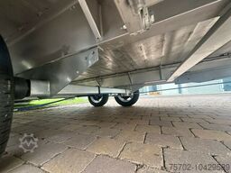 Steinsberger 3 Pferdeanhänger mit Bett