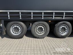 Schmitz Cargobull Curtainsider Standard Getränke