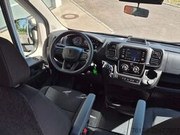 PEUGEOT Boxer  Hochraum 9 Sitzer L3H2 verglast BlueHDi