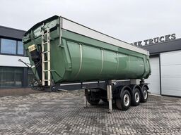 Schwarzmüller K-SERIE SK | 2015 | ALU Top covers | Isolated |...
