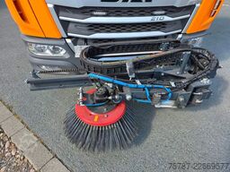 DAF XB 210 Kehrmaschine wie neu Brock VS4 Kehraufbau