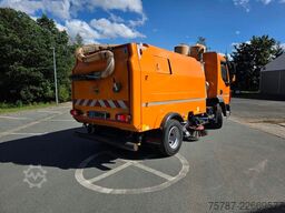 DAF XB 210 Kehrmaschine wie neu Brock VS4 Kehraufbau