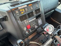 IVECO Cursor 270 4x4 Palfinger PK14002-4 2018