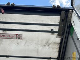 Schmitz Cargobull SCB S3T / Curtainside / Disk Brakes / APK TUV 1...