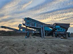 Mobile sand screening and washing plant Mobile sand screening and washing plant