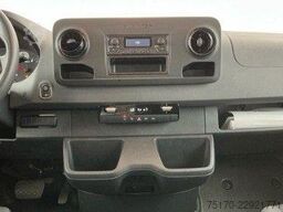 Mercedes-Benz Sprinter 215 CDI 9G DoKa Klima AHK